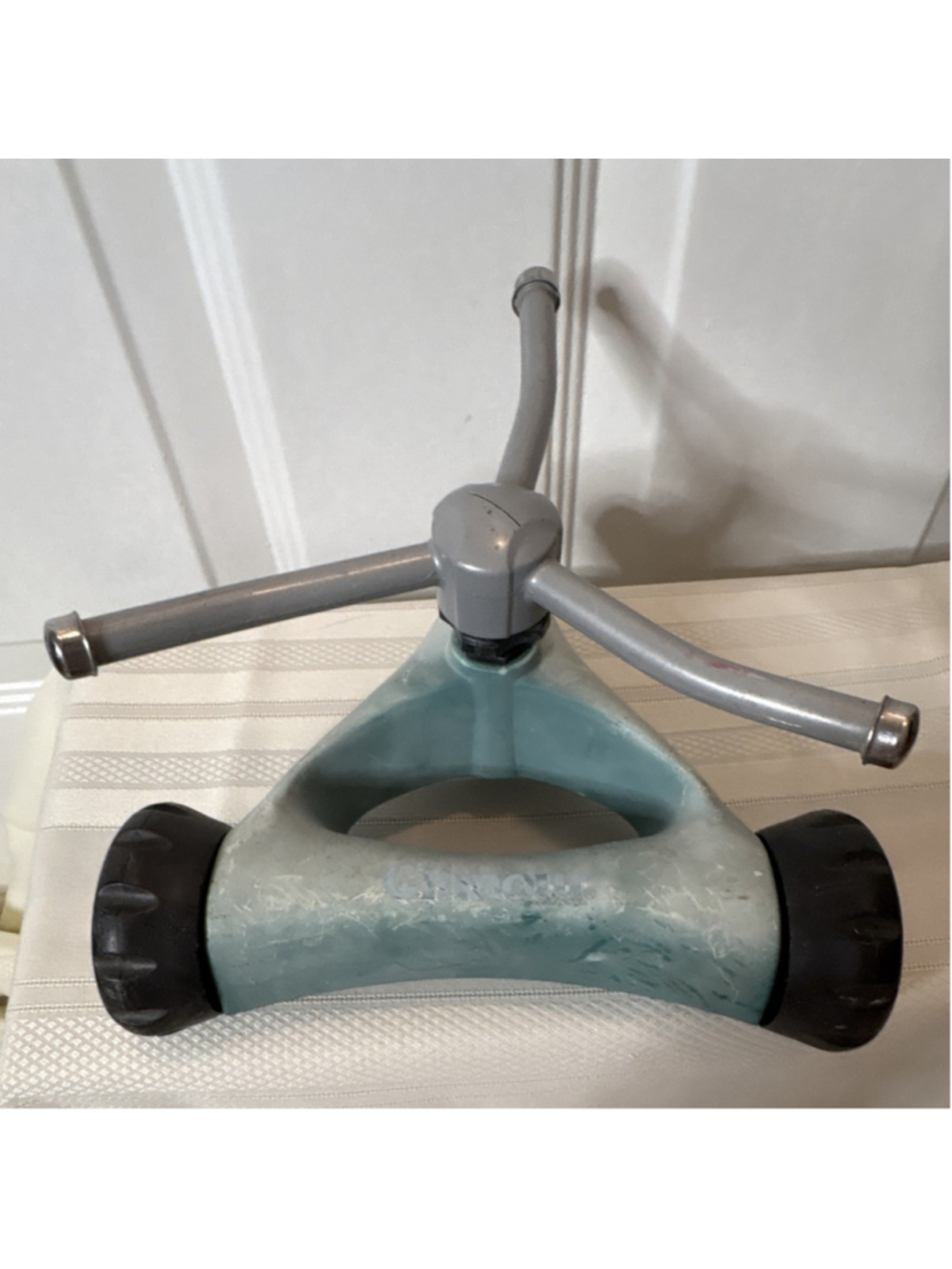 Gilmour Circular Lawn Sprinkler Blue Gray Plastic Metal Wheels Garden